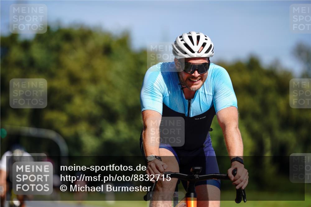 07.09.2025 - 19. Norderstedt Triathlon Michael Burmester http://msf.ph/oto/8832715 07.09.2025 11:51:49 Radfahren 782, 1319 meine-sportfotos.de