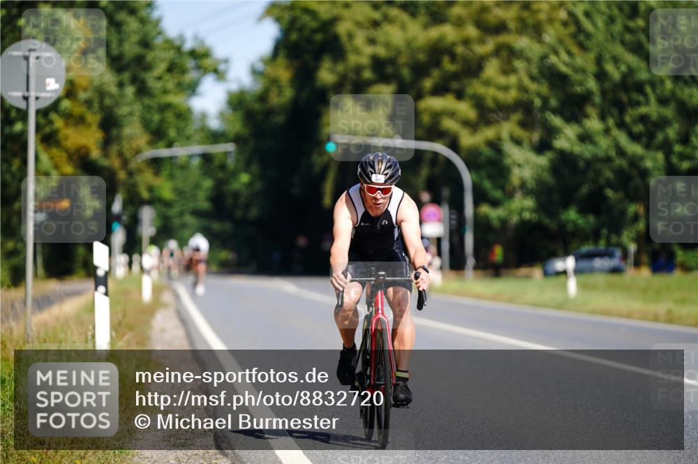 07.09.2025 - 19. Norderstedt Triathlon Michael Burmester http://msf.ph/oto/8832720 07.09.2025 11:51:52 Radfahren 267, 782, 1319 meine-sportfotos.de
