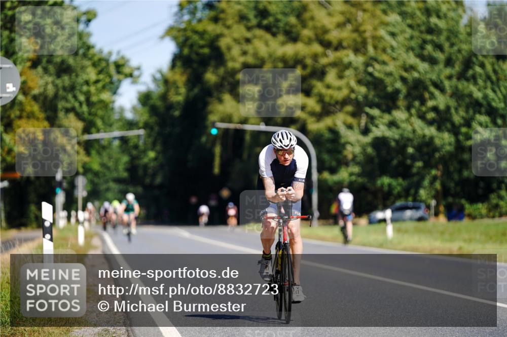 07.09.2025 - 19. Norderstedt Triathlon Michael Burmester http://msf.ph/oto/8832723 07.09.2025 11:52:00 Radfahren 768 meine-sportfotos.de