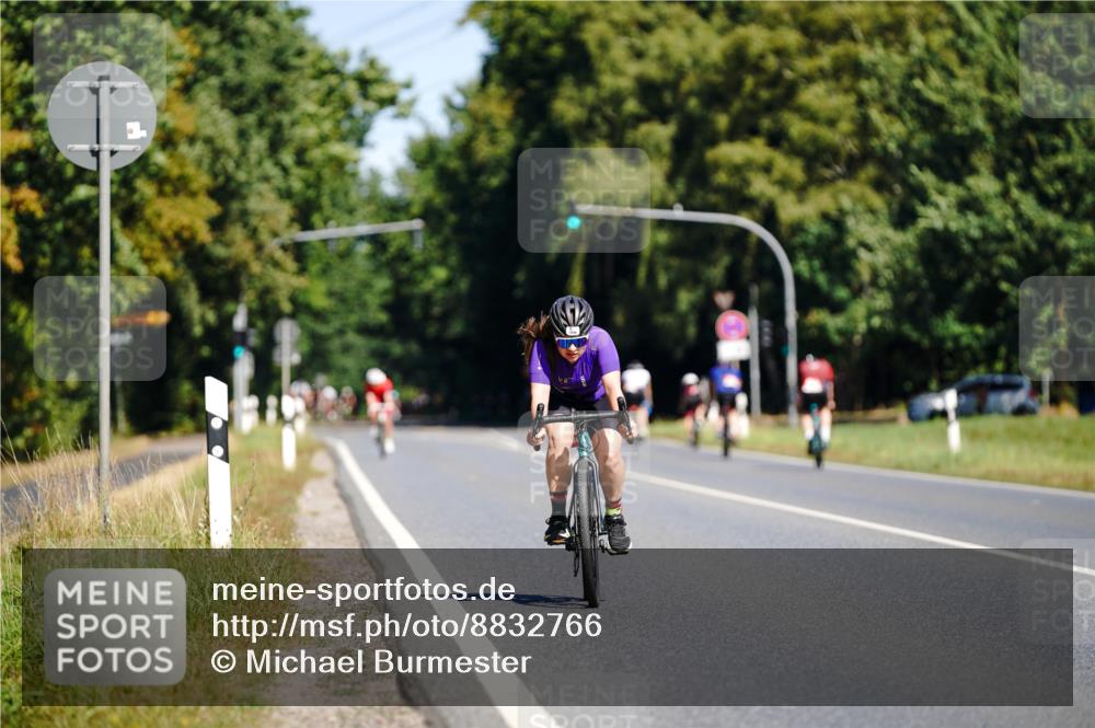 07.09.2025 - 19. Norderstedt Triathlon Michael Burmester http://msf.ph/oto/8832766 07.09.2025 11:53:45 Radfahren 168, 765, 1246 meine-sportfotos.de