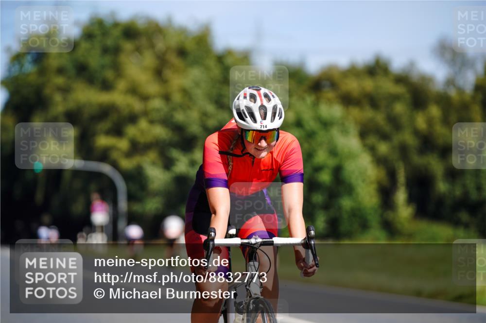 07.09.2025 - 19. Norderstedt Triathlon Michael Burmester http://msf.ph/oto/8832773 07.09.2025 11:54:00 Radfahren 714 meine-sportfotos.de