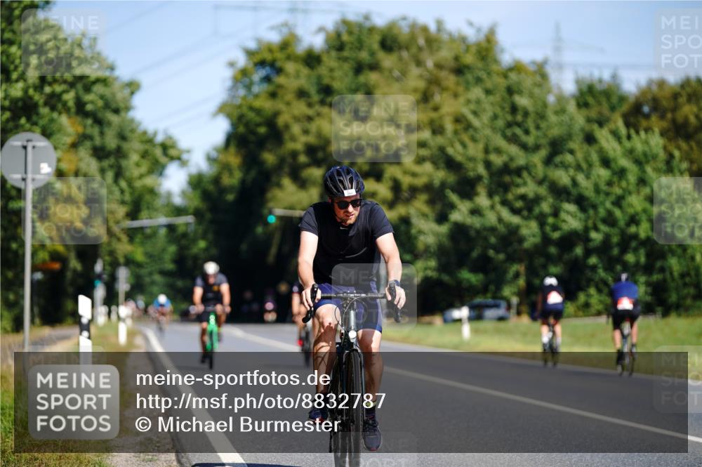 07.09.2025 - 19. Norderstedt Triathlon Michael Burmester http://msf.ph/oto/8832787 07.09.2025 11:54:18 Radfahren 287 meine-sportfotos.de