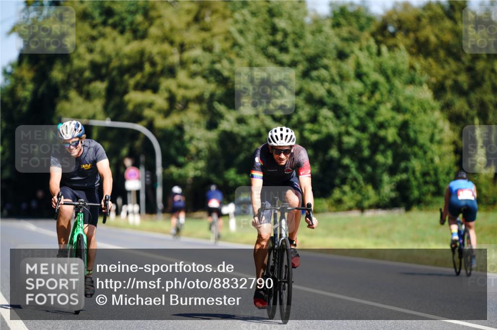 07.09.2025 - 19. Norderstedt Triathlon Michael Burmester http://msf.ph/oto/8832790 07.09.2025 11:54:21 Radfahren 287, 748, 1233 meine-sportfotos.de
