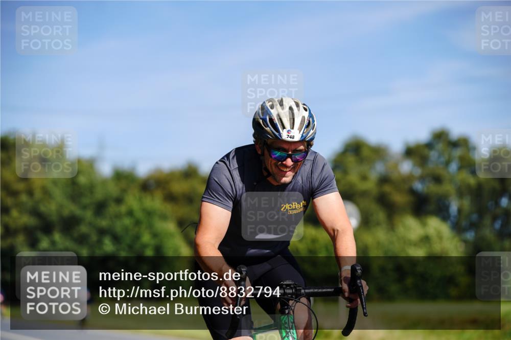 07.09.2025 - 19. Norderstedt Triathlon Michael Burmester http://msf.ph/oto/8832794 07.09.2025 11:54:23 Radfahren 748, 1233 meine-sportfotos.de