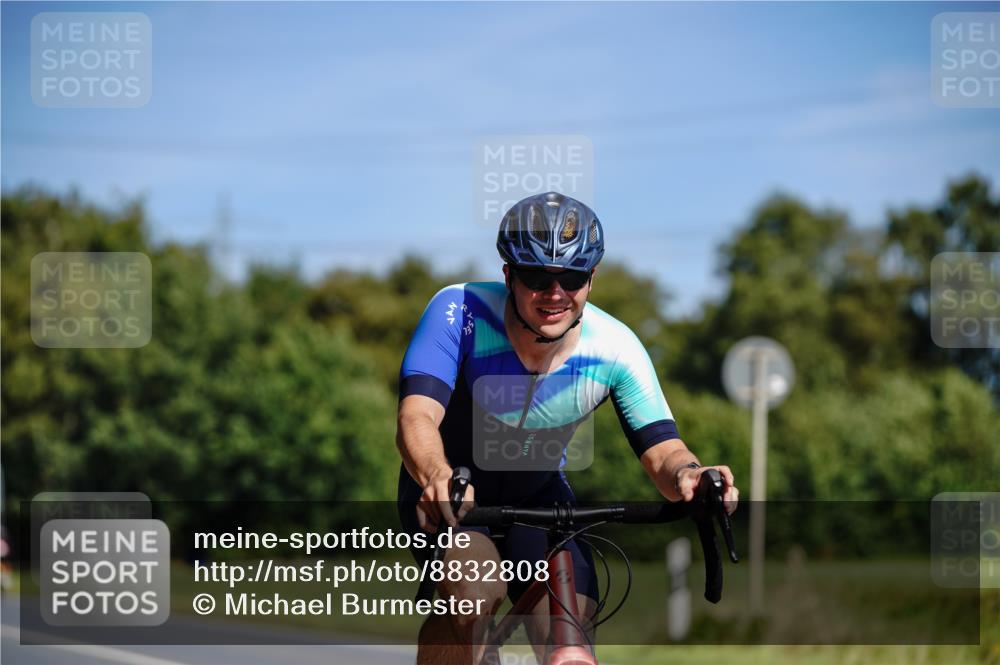 07.09.2025 - 19. Norderstedt Triathlon Michael Burmester http://msf.ph/oto/8832808 07.09.2025 11:54:42 Radfahren 741, 779, 1371 meine-sportfotos.de