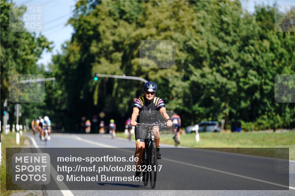 07.09.2025 - 19. Norderstedt Triathlon Michael Burmester http://msf.ph/oto/8832817 07.09.2025 11:54:55 Radfahren 1315 meine-sportfotos.de