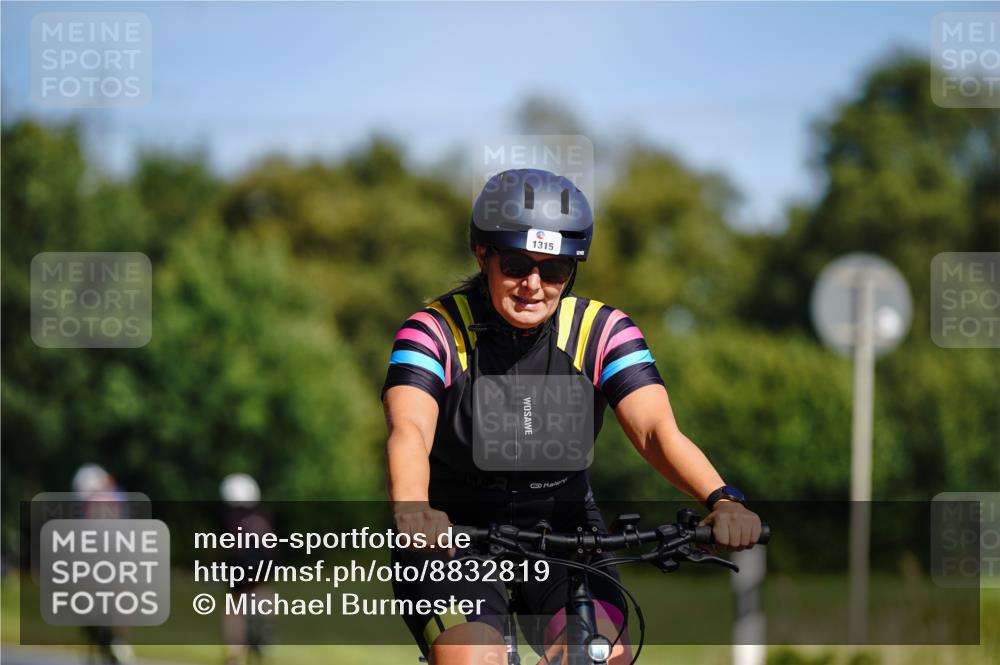 07.09.2025 - 19. Norderstedt Triathlon Michael Burmester http://msf.ph/oto/8832819 07.09.2025 11:54:57 Radfahren 1315 meine-sportfotos.de
