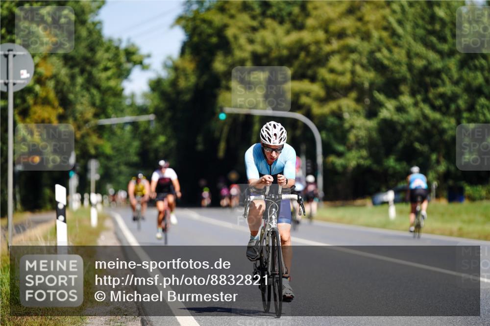 07.09.2025 - 19. Norderstedt Triathlon Michael Burmester http://msf.ph/oto/8832821 07.09.2025 11:55:03 Radfahren 807 meine-sportfotos.de