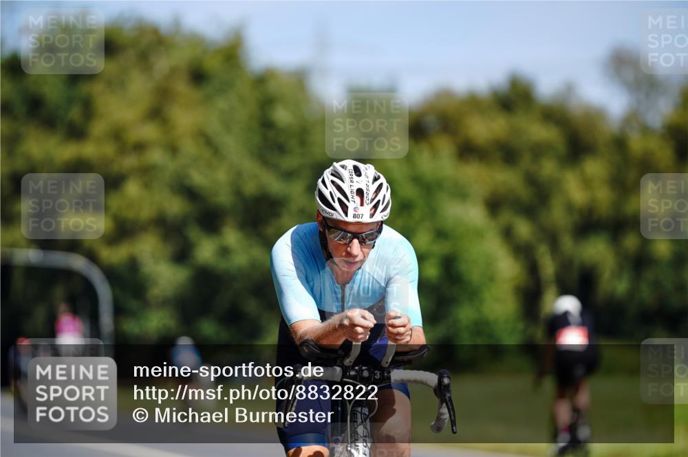 07.09.2025 - 19. Norderstedt Triathlon Michael Burmester http://msf.ph/oto/8832822 07.09.2025 11:55:05 Radfahren 807 meine-sportfotos.de