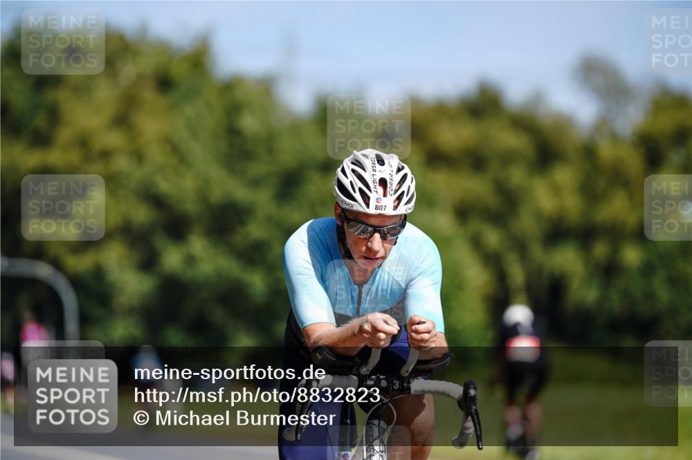 07.09.2025 - 19. Norderstedt Triathlon Michael Burmester http://msf.ph/oto/8832823 07.09.2025 11:55:05 Radfahren 807 meine-sportfotos.de