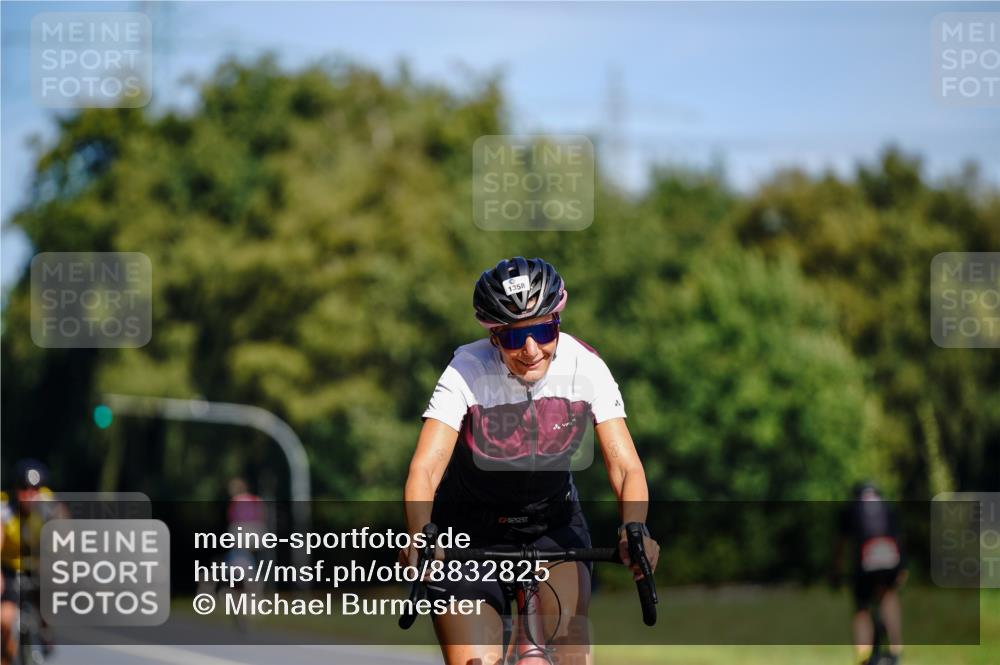 07.09.2025 - 19. Norderstedt Triathlon Michael Burmester http://msf.ph/oto/8832825 07.09.2025 11:55:09 Radfahren 1358 meine-sportfotos.de