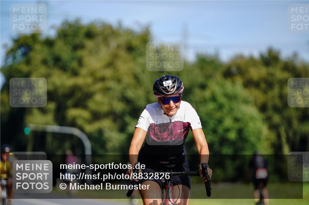 07.09.2025 - 19. Norderstedt Triathlon Michael Burmester http://msf.ph/oto/8832826 07.09.2025 11:55:09 Radfahren 1358 meine-sportfotos.de