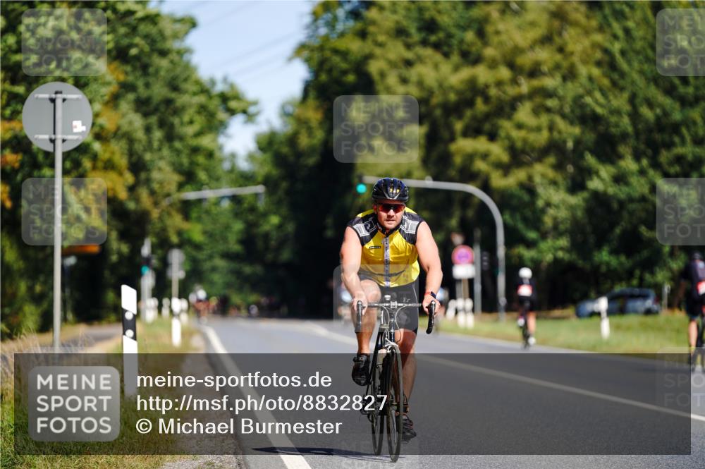 07.09.2025 - 19. Norderstedt Triathlon Michael Burmester http://msf.ph/oto/8832827 07.09.2025 11:55:11 Radfahren 703, 1358 meine-sportfotos.de
