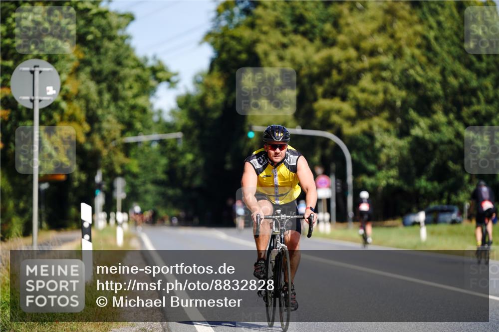 07.09.2025 - 19. Norderstedt Triathlon Michael Burmester http://msf.ph/oto/8832828 07.09.2025 11:55:11 Radfahren 703, 1358 meine-sportfotos.de