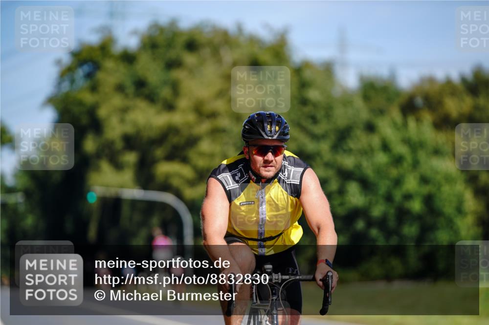 07.09.2025 - 19. Norderstedt Triathlon Michael Burmester http://msf.ph/oto/8832830 07.09.2025 11:55:12 Radfahren 703, 1358 meine-sportfotos.de