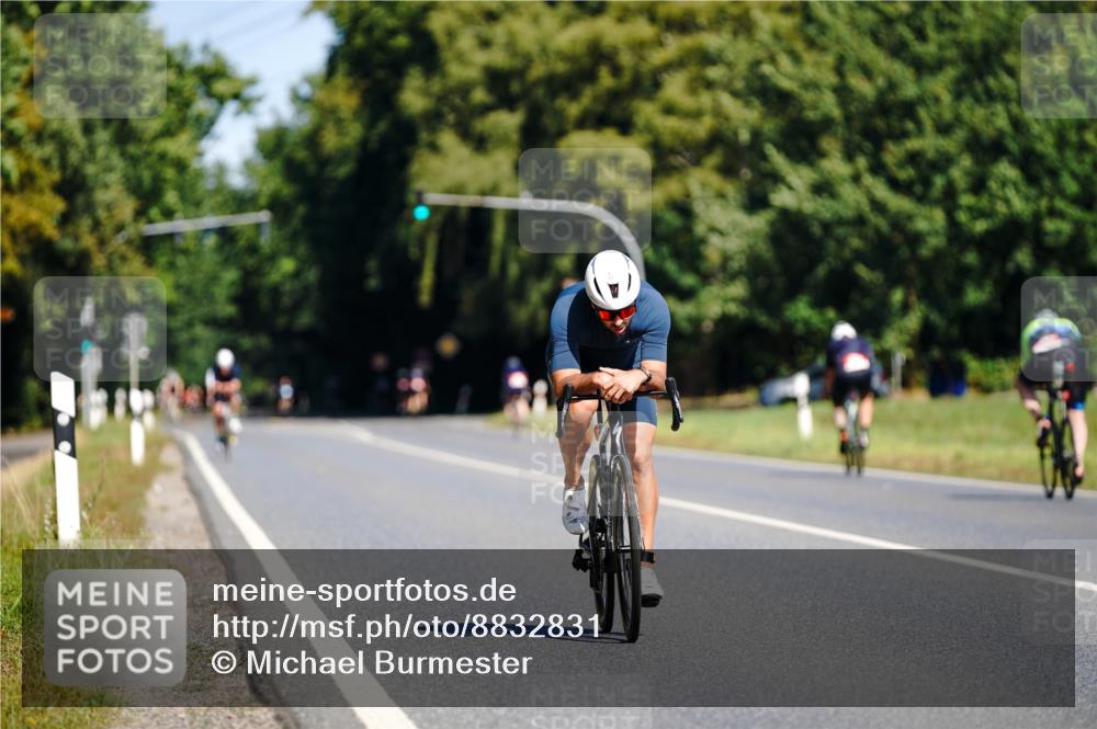 07.09.2025 - 19. Norderstedt Triathlon Michael Burmester http://msf.ph/oto/8832831 07.09.2025 11:55:26 Radfahren 245 meine-sportfotos.de