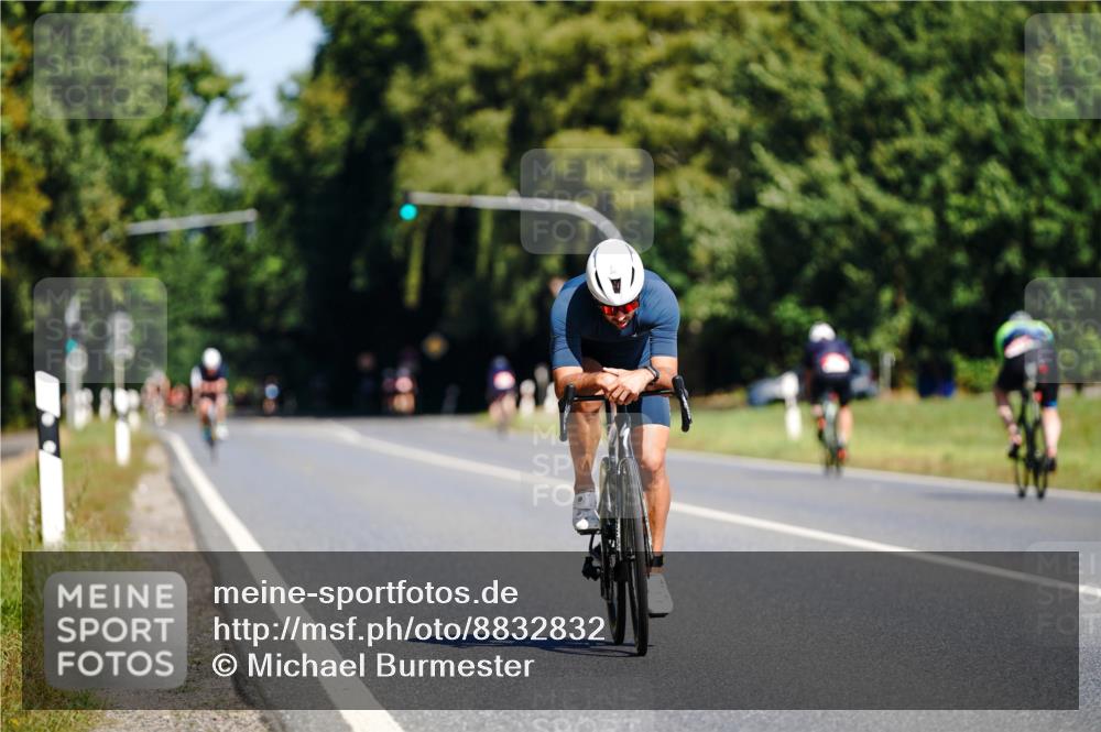07.09.2025 - 19. Norderstedt Triathlon Michael Burmester http://msf.ph/oto/8832832 07.09.2025 11:55:27 Radfahren 245 meine-sportfotos.de