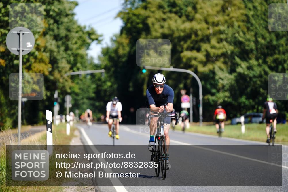 07.09.2025 - 19. Norderstedt Triathlon Michael Burmester http://msf.ph/oto/8832835 07.09.2025 11:55:34 Radfahren 226 meine-sportfotos.de