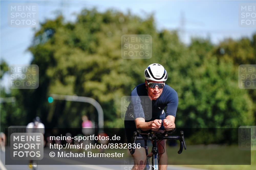 07.09.2025 - 19. Norderstedt Triathlon Michael Burmester http://msf.ph/oto/8832836 07.09.2025 11:55:35 Radfahren 226 meine-sportfotos.de