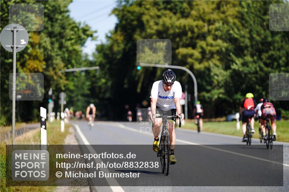 07.09.2025 - 19. Norderstedt Triathlon Michael Burmester http://msf.ph/oto/8832838 07.09.2025 11:55:37 Radfahren 226, 1282 meine-sportfotos.de