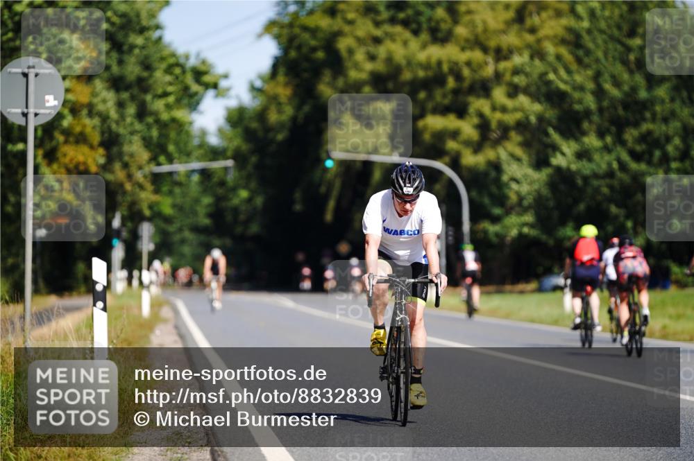 07.09.2025 - 19. Norderstedt Triathlon Michael Burmester http://msf.ph/oto/8832839 07.09.2025 11:55:38 Radfahren 226, 1282 meine-sportfotos.de