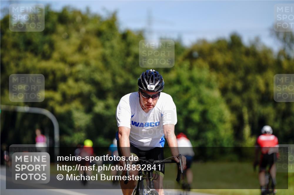 07.09.2025 - 19. Norderstedt Triathlon Michael Burmester http://msf.ph/oto/8832841 07.09.2025 11:55:39 Radfahren 1282 meine-sportfotos.de