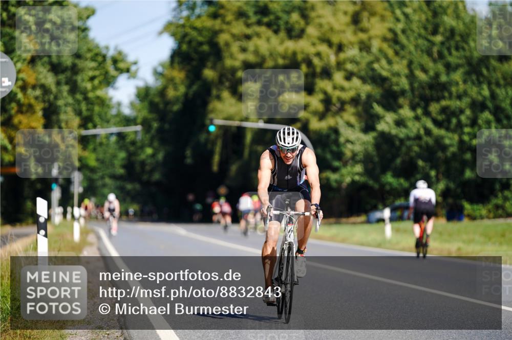 07.09.2025 - 19. Norderstedt Triathlon Michael Burmester http://msf.ph/oto/8832843 07.09.2025 11:55:46 Radfahren 151 meine-sportfotos.de