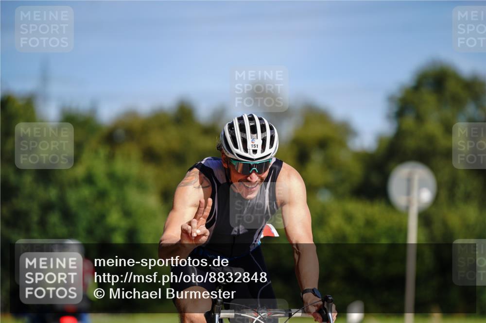 07.09.2025 - 19. Norderstedt Triathlon Michael Burmester http://msf.ph/oto/8832848 07.09.2025 11:55:48 Radfahren 151 meine-sportfotos.de