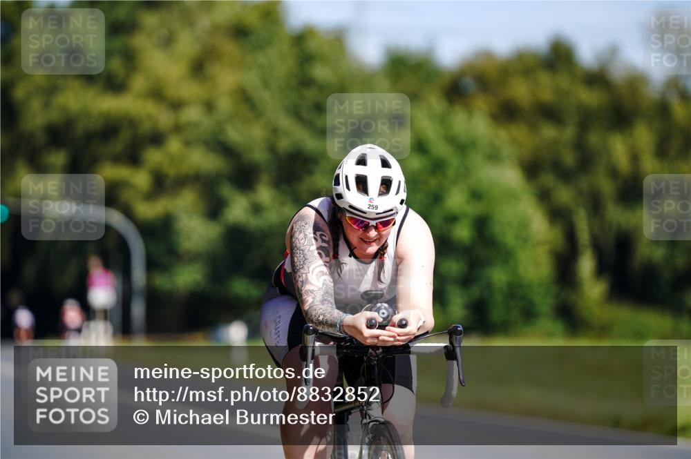 07.09.2025 - 19. Norderstedt Triathlon Michael Burmester http://msf.ph/oto/8832852 07.09.2025 11:56:00 Radfahren 259 meine-sportfotos.de