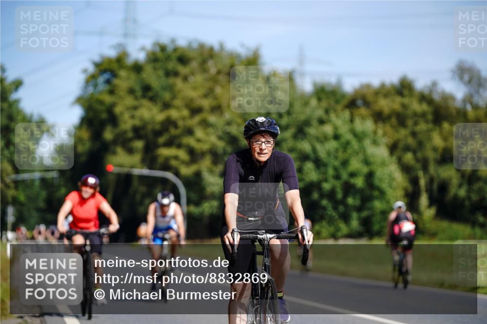 07.09.2025 - 19. Norderstedt Triathlon Michael Burmester http://msf.ph/oto/8832869 07.09.2025 11:56:33 Radfahren 234, 803, 1348, 1349 meine-sportfotos.de