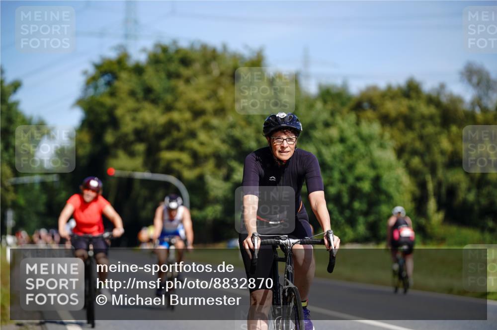 07.09.2025 - 19. Norderstedt Triathlon Michael Burmester http://msf.ph/oto/8832870 07.09.2025 11:56:33 Radfahren 234, 803, 1348, 1349 meine-sportfotos.de