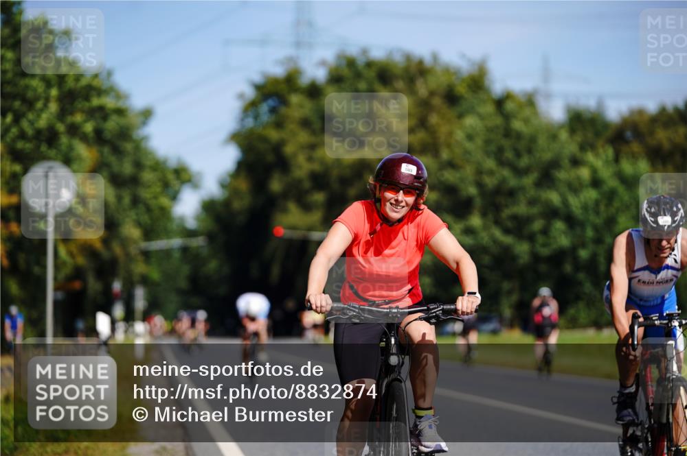 07.09.2025 - 19. Norderstedt Triathlon Michael Burmester http://msf.ph/oto/8832874 07.09.2025 11:56:35 Radfahren 234, 803, 838, 1348, 1349 meine-sportfotos.de