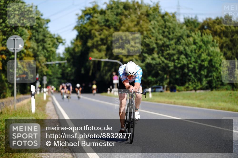 07.09.2025 - 19. Norderstedt Triathlon Michael Burmester http://msf.ph/oto/8832877 07.09.2025 11:56:37 Radfahren 803, 838, 1348, 1349 meine-sportfotos.de