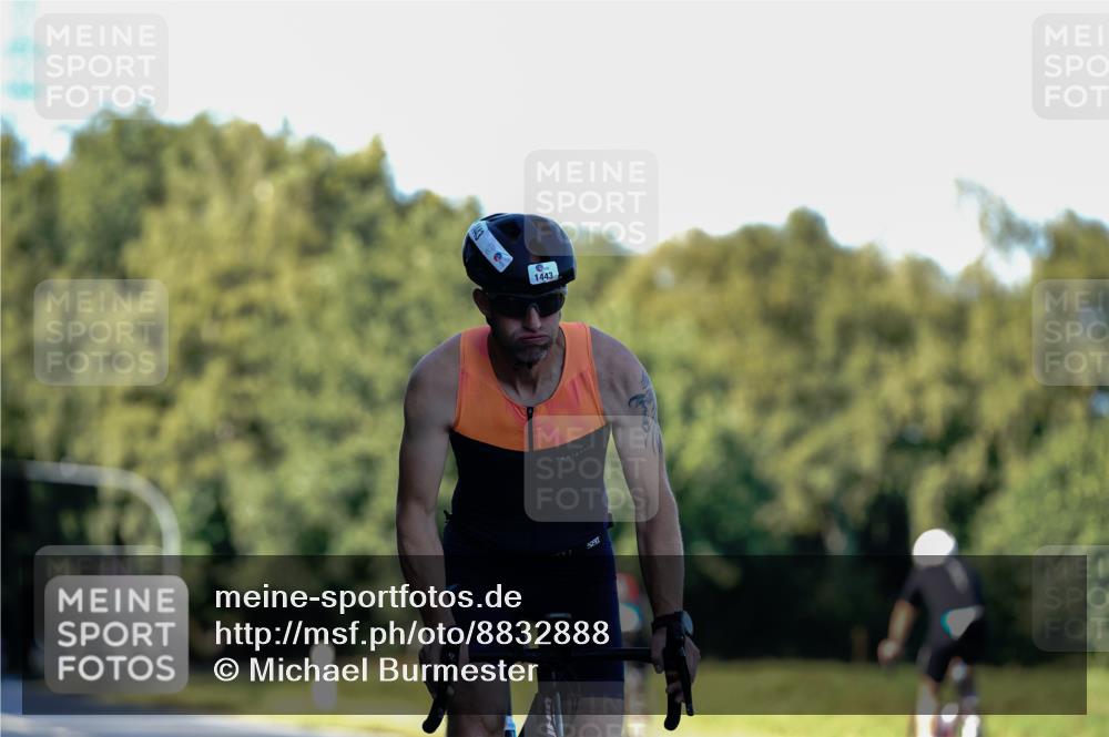 07.09.2025 - 19. Norderstedt Triathlon Michael Burmester http://msf.ph/oto/8832888 07.09.2025 16:22:19 Radfahren 1443 meine-sportfotos.de