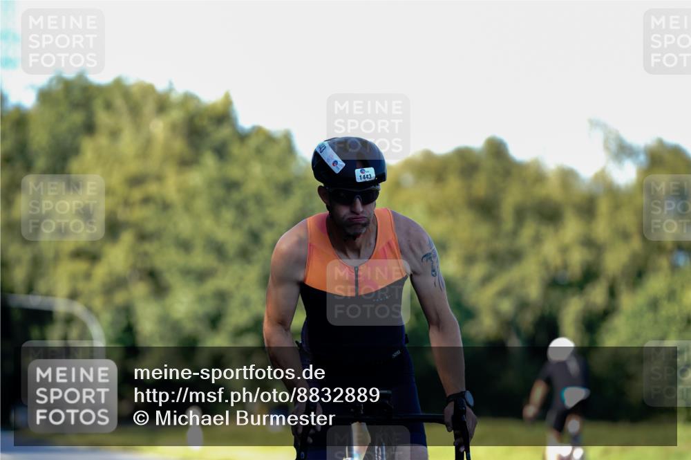 07.09.2025 - 19. Norderstedt Triathlon Michael Burmester http://msf.ph/oto/8832889 07.09.2025 16:22:20 Radfahren 1443 meine-sportfotos.de