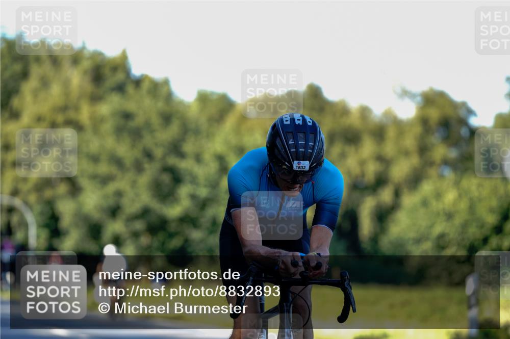 07.09.2025 - 19. Norderstedt Triathlon Michael Burmester http://msf.ph/oto/8832893 07.09.2025 16:22:24 Radfahren 1632 meine-sportfotos.de