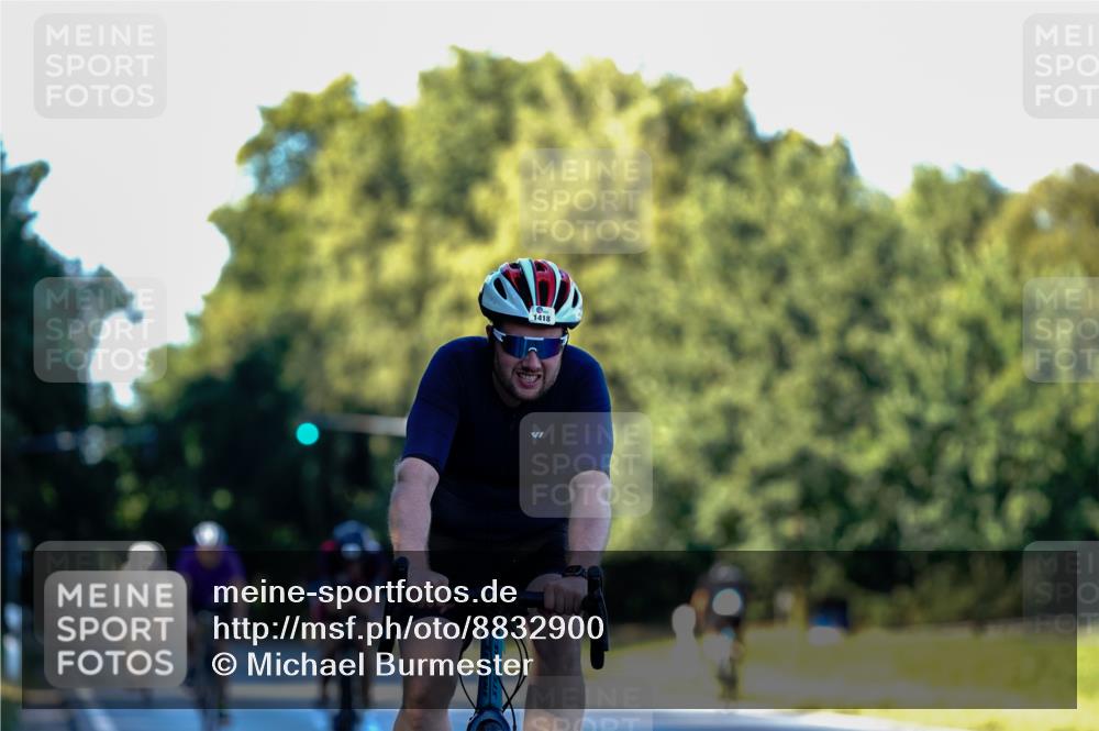 07.09.2025 - 19. Norderstedt Triathlon Michael Burmester http://msf.ph/oto/8832900 07.09.2025 16:22:31 Radfahren 406, 883, 1418 meine-sportfotos.de