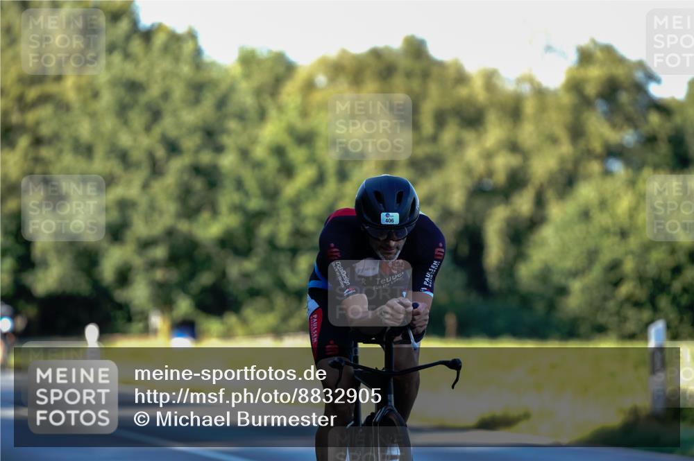 07.09.2025 - 19. Norderstedt Triathlon Michael Burmester http://msf.ph/oto/8832905 07.09.2025 16:22:33 Radfahren 406, 1418, 1452 meine-sportfotos.de