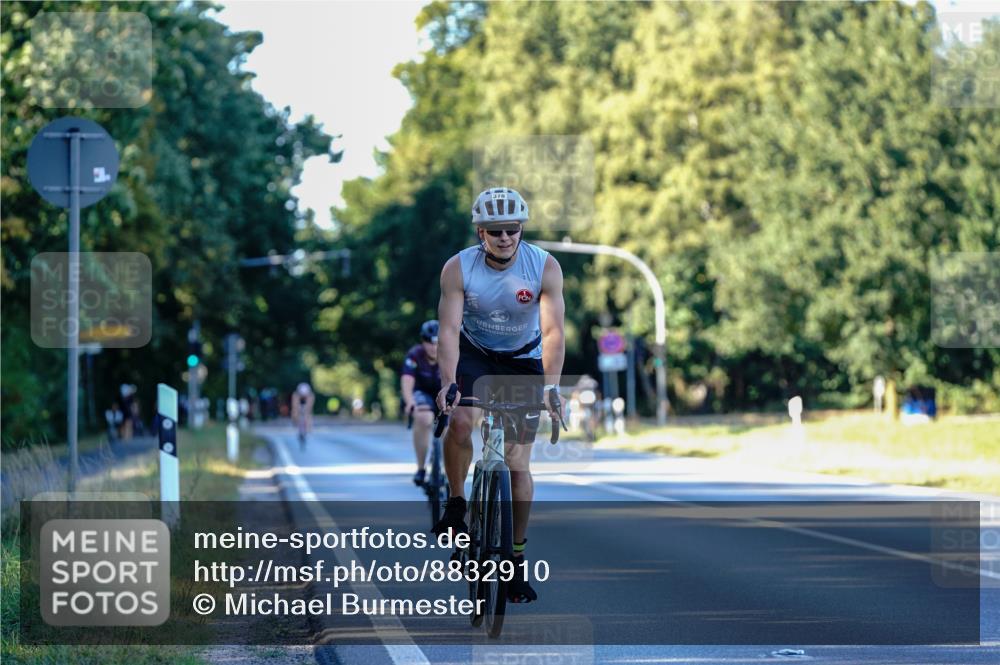 07.09.2025 - 19. Norderstedt Triathlon Michael Burmester http://msf.ph/oto/8832910 07.09.2025 16:22:36 Radfahren 378, 406, 1452 meine-sportfotos.de