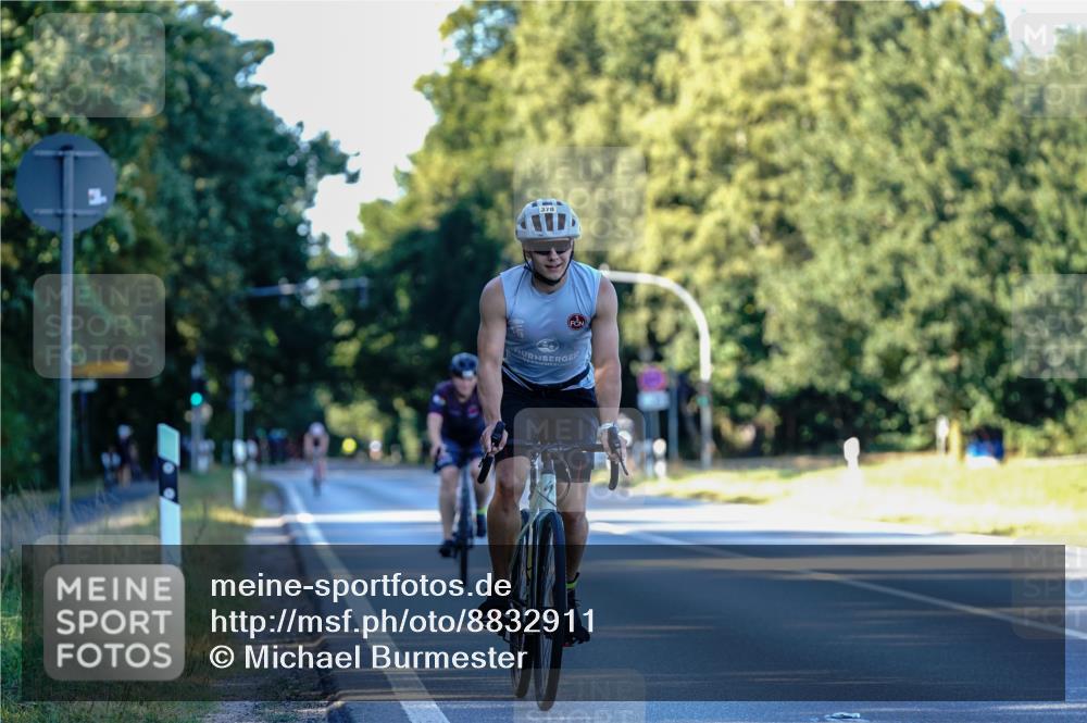 07.09.2025 - 19. Norderstedt Triathlon Michael Burmester http://msf.ph/oto/8832911 07.09.2025 16:22:36 Radfahren 378, 406, 1452 meine-sportfotos.de