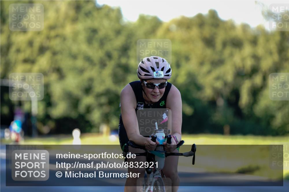 07.09.2025 - 19. Norderstedt Triathlon Michael Burmester http://msf.ph/oto/8832921 07.09.2025 16:22:48 Radfahren 1527 meine-sportfotos.de