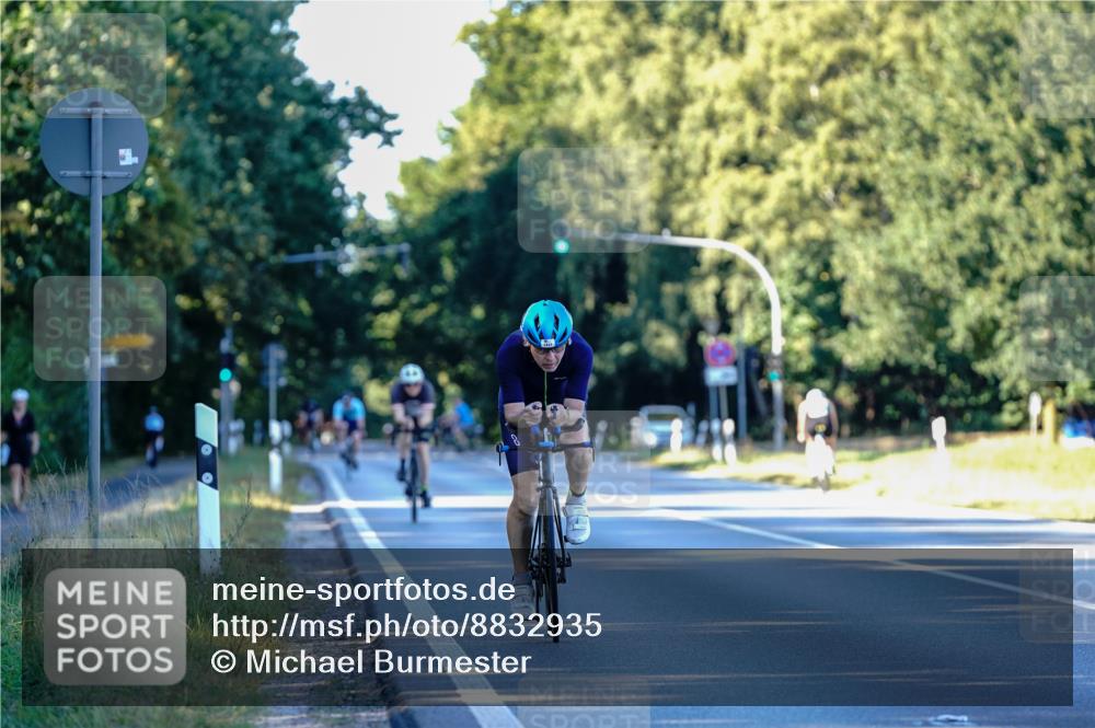 07.09.2025 - 19. Norderstedt Triathlon Michael Burmester http://msf.ph/oto/8832935 07.09.2025 16:23:23 Radfahren 1437 meine-sportfotos.de