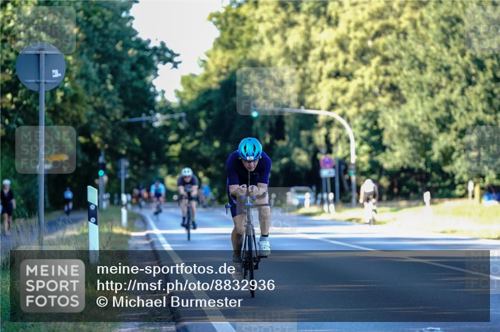07.09.2025 - 19. Norderstedt Triathlon Michael Burmester http://msf.ph/oto/8832936 07.09.2025 16:23:23 Radfahren 1437 meine-sportfotos.de