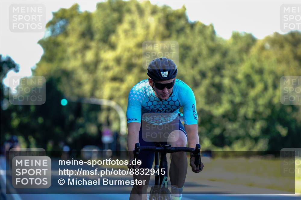 07.09.2025 - 19. Norderstedt Triathlon Michael Burmester http://msf.ph/oto/8832945 07.09.2025 16:23:34 Radfahren 405 meine-sportfotos.de
