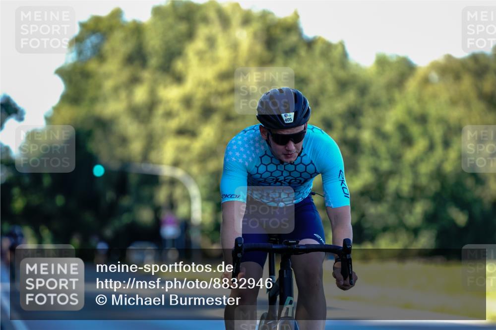 07.09.2025 - 19. Norderstedt Triathlon Michael Burmester http://msf.ph/oto/8832946 07.09.2025 16:23:34 Radfahren 405 meine-sportfotos.de