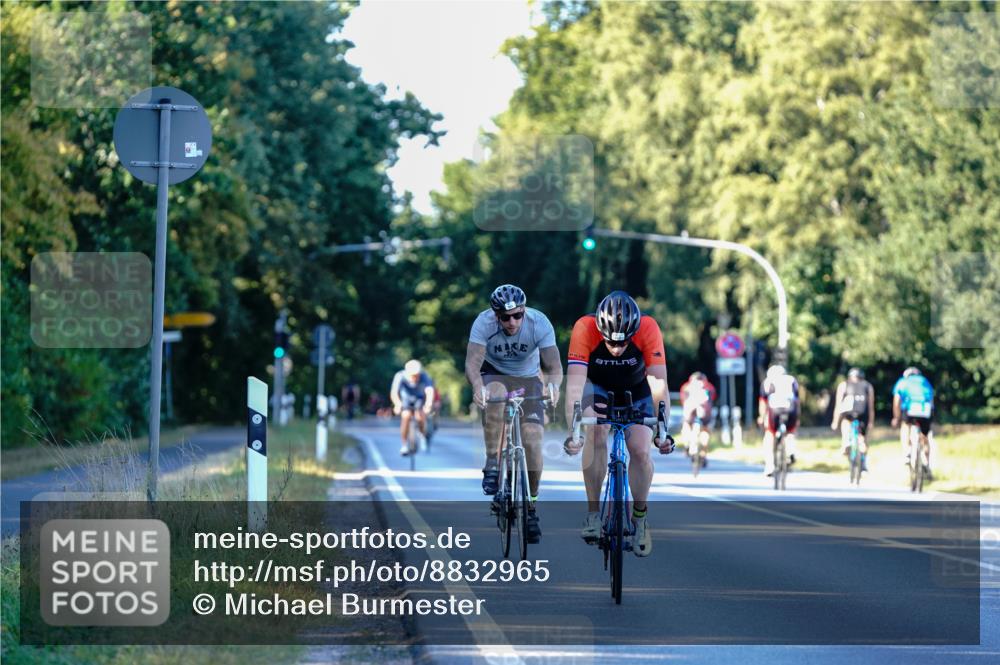 07.09.2025 - 19. Norderstedt Triathlon Michael Burmester http://msf.ph/oto/8832965 07.09.2025 16:24:12 Radfahren 412 meine-sportfotos.de