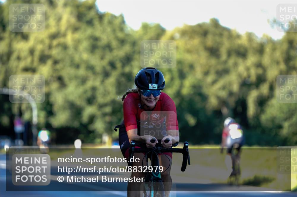 07.09.2025 - 19. Norderstedt Triathlon Michael Burmester http://msf.ph/oto/8832979 07.09.2025 16:24:25 Radfahren 1066 meine-sportfotos.de