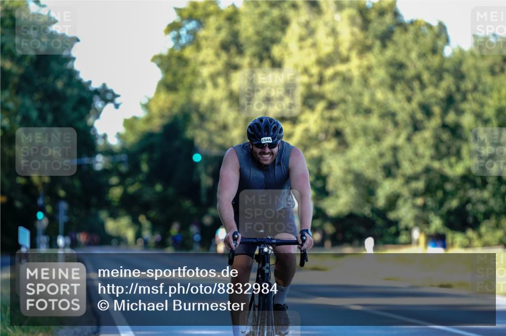 07.09.2025 - 19. Norderstedt Triathlon Michael Burmester http://msf.ph/oto/8832984 07.09.2025 16:24:33 Radfahren 1544 meine-sportfotos.de