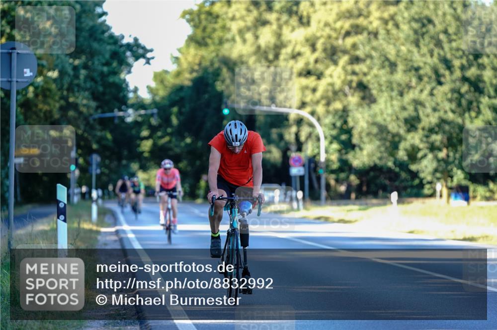 07.09.2025 - 19. Norderstedt Triathlon Michael Burmester http://msf.ph/oto/8832992 07.09.2025 16:25:06 Radfahren 1045, 1513 meine-sportfotos.de