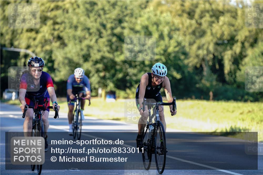 07.09.2025 - 19. Norderstedt Triathlon Michael Burmester http://msf.ph/oto/8833011 07.09.2025 16:25:40 Radfahren 384, 1108, 1476, 1533, 1541 meine-sportfotos.de